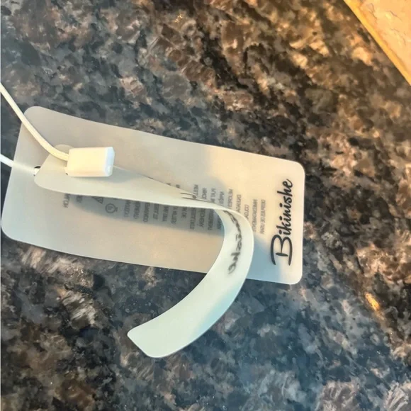 Elegant White Lace One-Piece Swimsuit - Picture 5 of 7